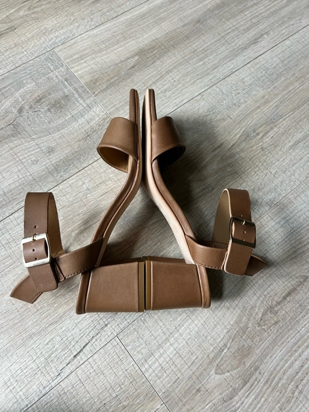 Nisolo Stella Go To block heel sandal almond - Picture 10 of 13